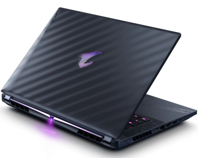 GIGABYTE AORUS MASTER 16 BYH 16 inch QHD+ OLED 240Hz 500nits Core Ultra 9 275HX 64GB 2TB SSD GeForce RTX 5080 16GB RGB Backlit Win11Pro gaming laptop 