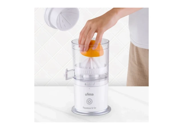 Cediljka za citruse Ufesa Squeeze&Go/punjivi/snaga 45W/beli