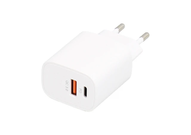 E-GREEN Superbrzi strujni punjač sa USB3.0 i USB 3.1 tipC ulazom 5V/3A 20W 