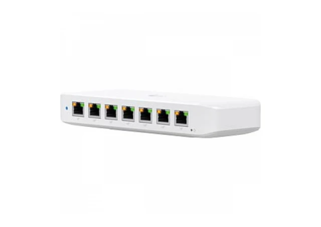 Ubiquiti USW-Ultra Layer 2, 8-port GbE PoE switch with versatile mounting options: 7x GbE PoE+ output ports, 1 xGbE PoE++ input port