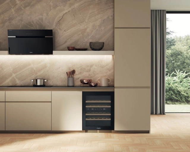 WHWBU60D2B ugradna vinska vitrina 